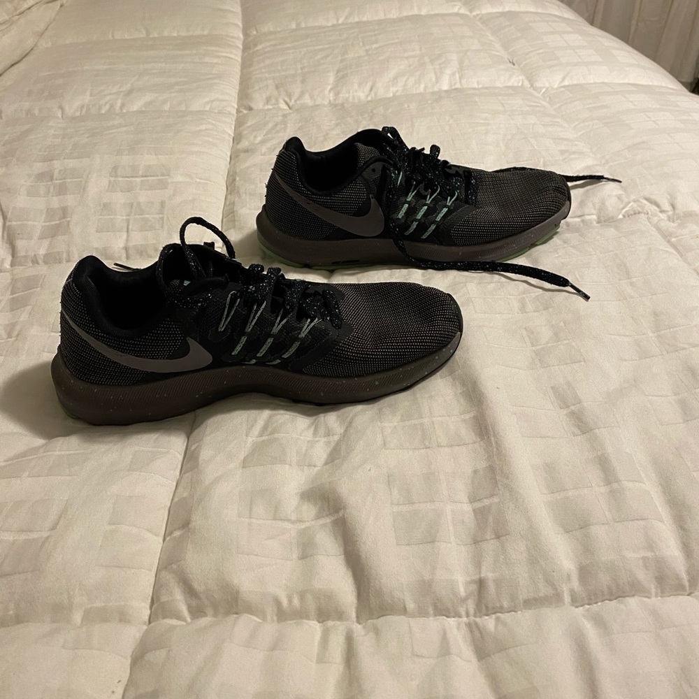 Nike Run Swift Sneakers